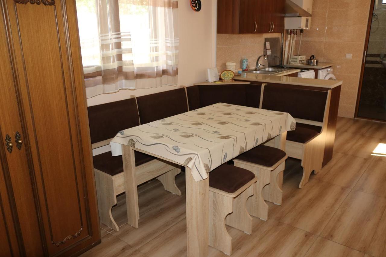 Villa Shamakhyan Dilijan Exteriör bild