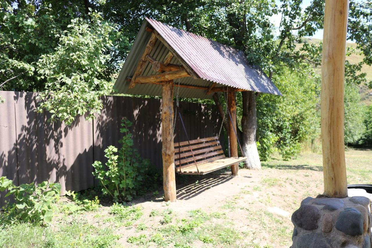Villa Shamakhyan Dilijan Exteriör bild